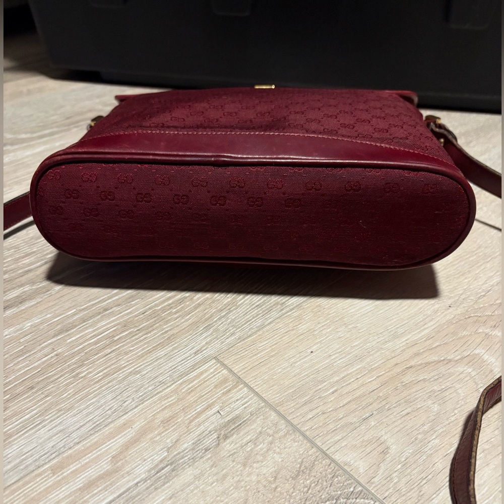 Gucci Vintage Micro Guccissima in a burgundy canvas & leather crossbody bag - Picture 7 of 16